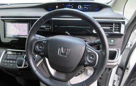 Honda Stepwgn IV, 2021 год, 2 027 000 рублей, 10 фотография