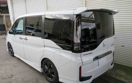 Honda Stepwgn IV, 2021 год, 2 027 000 рублей, 3 фотография