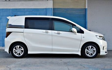Honda Freed I, 2016 год, 837 000 рублей, 2 фотография