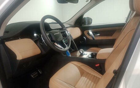 Land Rover Discovery Sport I рестайлинг, 2024 год, 6 400 000 рублей, 9 фотография