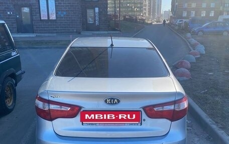 KIA Rio III рестайлинг, 2011 год, 700 000 рублей, 2 фотография