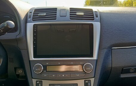 Toyota Avensis III рестайлинг, 2010 год, 990 000 рублей, 18 фотография