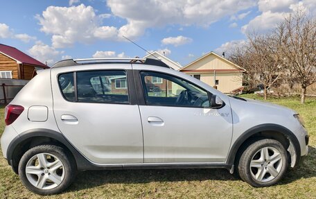 Renault Sandero II рестайлинг, 2016 год, 1 050 000 рублей, 4 фотография