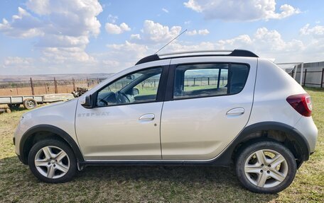 Renault Sandero II рестайлинг, 2016 год, 1 050 000 рублей, 3 фотография