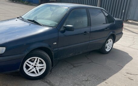 Volkswagen Passat B4, 1994 год, 220 000 рублей, 2 фотография