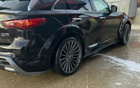 Infiniti QX70, 2015 год, 4 200 000 рублей, 7 фотография