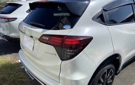 Honda Vezel, 2021 год, 1 294 000 рублей, 6 фотография