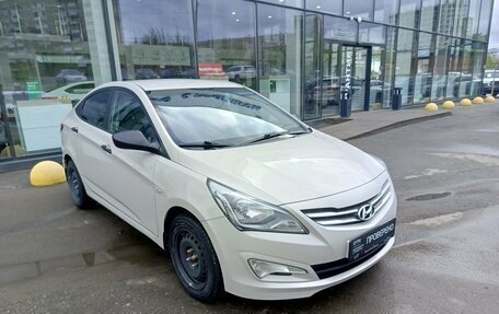 Hyundai Solaris II рестайлинг, 2015 год, 850 000 рублей, 3 фотография