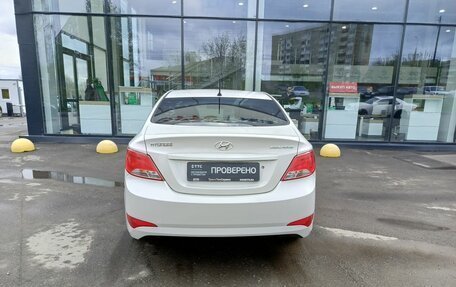Hyundai Solaris II рестайлинг, 2015 год, 850 000 рублей, 7 фотография
