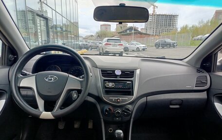 Hyundai Solaris II рестайлинг, 2015 год, 850 000 рублей, 17 фотография
