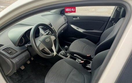 Hyundai Solaris II рестайлинг, 2015 год, 850 000 рублей, 20 фотография