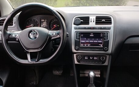 Volkswagen Polo VI (EU Market), 2018 год, 900 000 рублей, 11 фотография