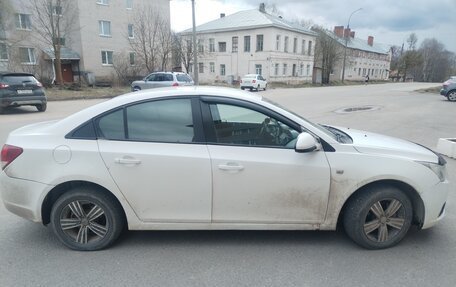 Chevrolet Cruze II, 2011 год, 550 000 рублей, 5 фотография