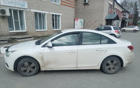 Chevrolet Cruze II, 2011 год, 550 000 рублей, 6 фотография