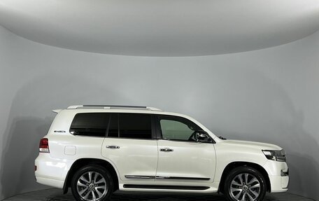 Toyota Land Cruiser 200, 2016 год, 8 169 000 рублей, 4 фотография