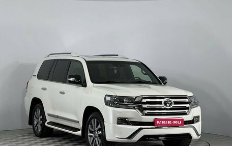 Toyota Land Cruiser 200, 2016 год, 8 169 000 рублей, 3 фотография
