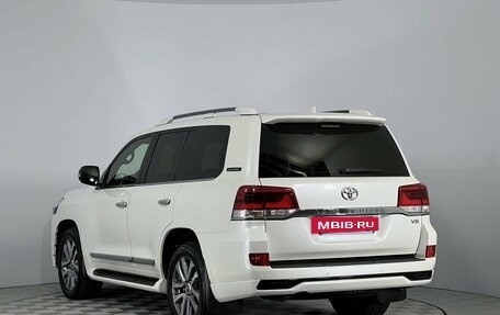 Toyota Land Cruiser 200, 2016 год, 8 169 000 рублей, 7 фотография