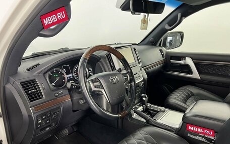 Toyota Land Cruiser 200, 2016 год, 8 169 000 рублей, 18 фотография