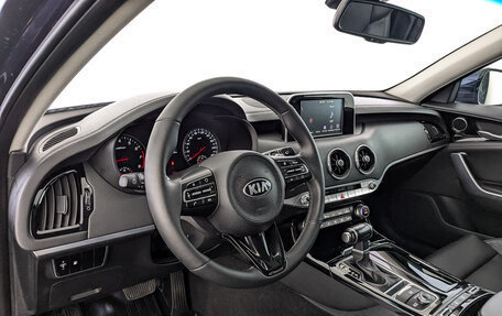 KIA Stinger I, 2019 год, 2 395 000 рублей, 15 фотография