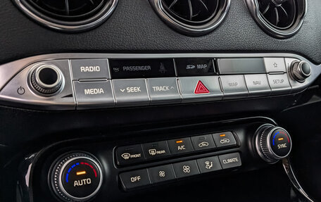 KIA Stinger I, 2019 год, 2 395 000 рублей, 26 фотография