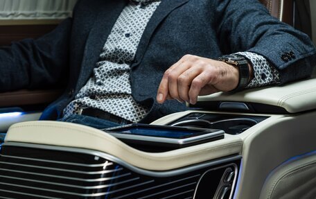Mercedes-Benz V-Класс, 2024 год, 31 490 000 рублей, 8 фотография