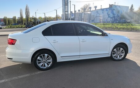 Volkswagen Jetta VI, 2017 год, 1 450 000 рублей, 2 фотография