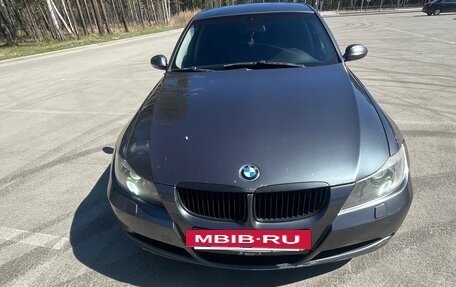 BMW 3 серия, 2006 год, 900 000 рублей, 15 фотография