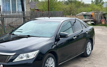 Toyota Camry, 2014 год, 1 710 000 рублей, 2 фотография