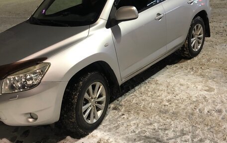 Toyota RAV4, 2007 год, 1 050 000 рублей, 2 фотография