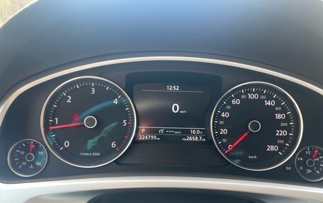 Volkswagen Touareg III, 2011 год, 1 750 000 рублей, 15 фотография