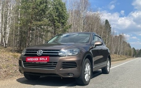 Volkswagen Touareg III, 2011 год, 1 750 000 рублей, 2 фотография