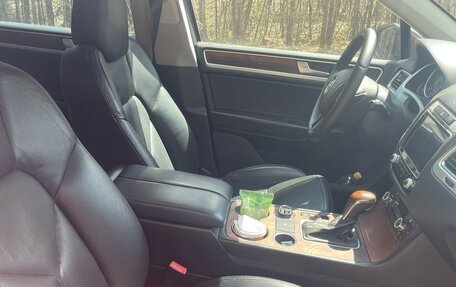 Volkswagen Touareg III, 2011 год, 1 750 000 рублей, 12 фотография