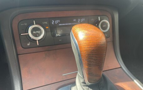 Volkswagen Touareg III, 2011 год, 1 750 000 рублей, 18 фотография