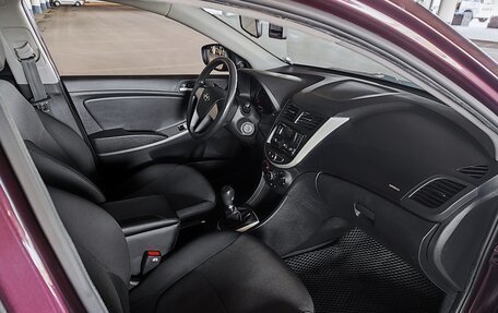 Hyundai Solaris II рестайлинг, 2012 год, 750 000 рублей, 3 фотография