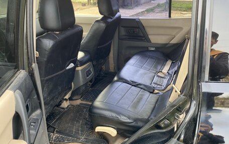 Mitsubishi Montero III, 2000 год, 820 000 рублей, 8 фотография