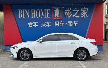 Mercedes-Benz A-Класс, 2021 год, 1 820 000 рублей, 5 фотография