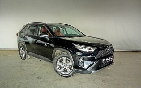 Toyota RAV4, 2021 год, 4 150 000 рублей, 3 фотография