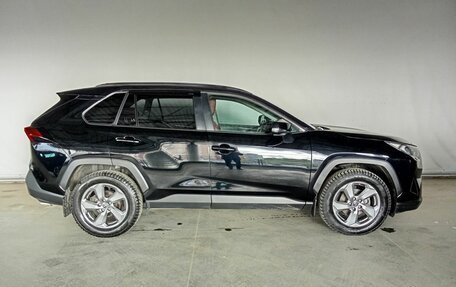 Toyota RAV4, 2021 год, 4 150 000 рублей, 4 фотография