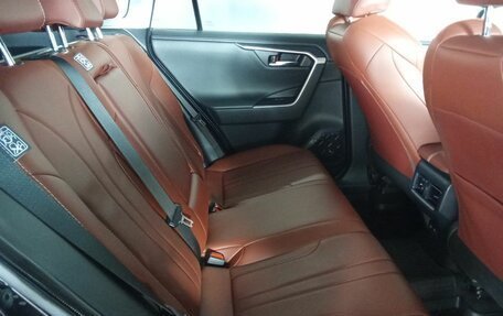 Toyota RAV4, 2021 год, 4 150 000 рублей, 19 фотография
