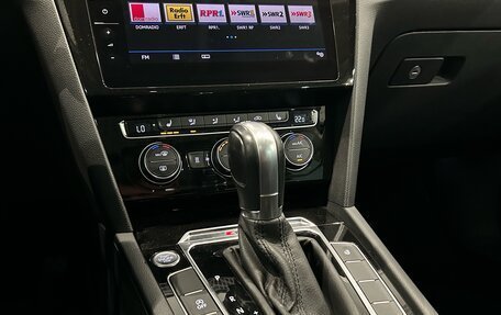 Volkswagen Passat B8 рестайлинг, 2018 год, 2 299 000 рублей, 20 фотография