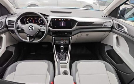 Volkswagen T-Cross I, 2023 год, 2 090 000 рублей, 7 фотография