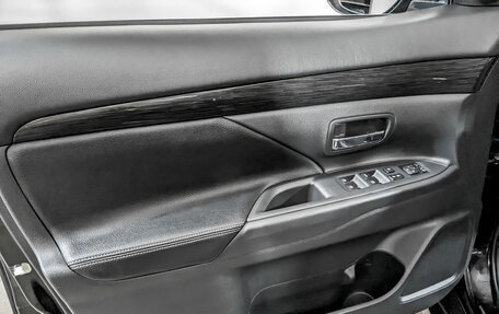 Mitsubishi Outlander III рестайлинг 3, 2017 год, 2 150 000 рублей, 19 фотография