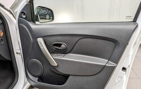 Renault Logan II, 2020 год, 990 000 рублей, 23 фотография