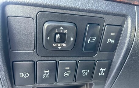 Toyota Land Cruiser 200, 2013 год, 3 300 000 рублей, 24 фотография