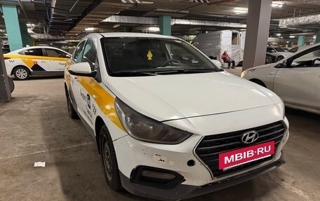 Hyundai Solaris II рестайлинг, 2018 год, 790 000 рублей, 2 фотография
