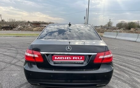 Mercedes-Benz E-Класс, 2011 год, 1 750 000 рублей, 6 фотография