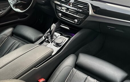 BMW 5 серия, 2018 год, 3 000 000 рублей, 5 фотография