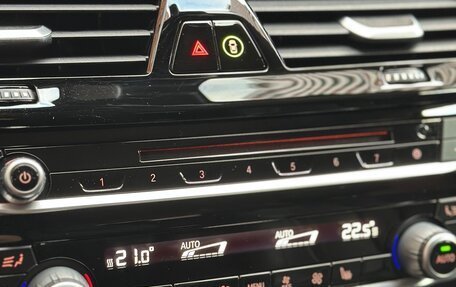 BMW 5 серия, 2018 год, 3 000 000 рублей, 23 фотография
