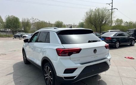 Volkswagen T-Roc I, 2022 год, 1 830 000 рублей, 4 фотография
