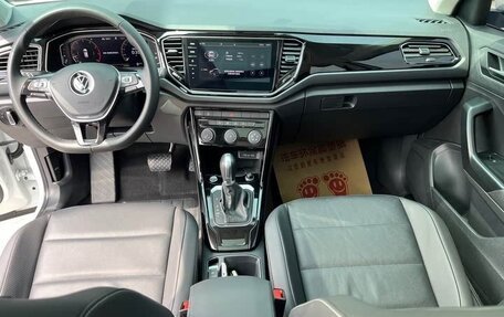 Volkswagen T-Roc I, 2022 год, 1 830 000 рублей, 8 фотография